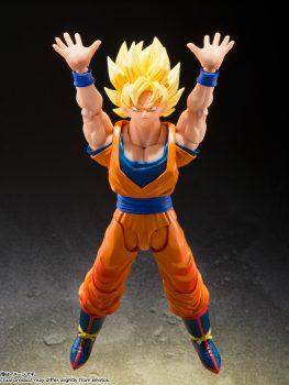 SH FIGUARTS SS SON GOKU THE GAMES BEGIN