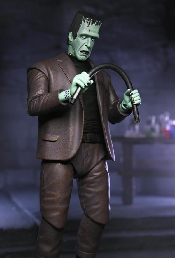 NECA THE MUNSTERS ULTIMATE HERMAN MUNSTER - Image 5